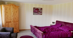 Schlafzimmer unten slaapkamer beneden1
